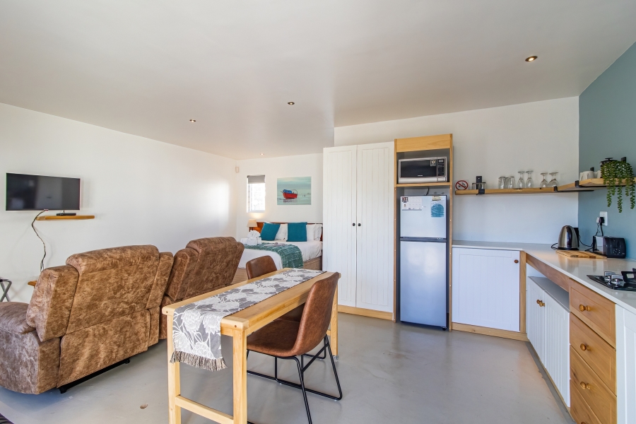 5 Bedroom Property for Sale in Bekbaai Western Cape